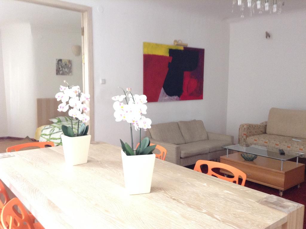 Cheap And Chic Apartamento Riga Quarto foto