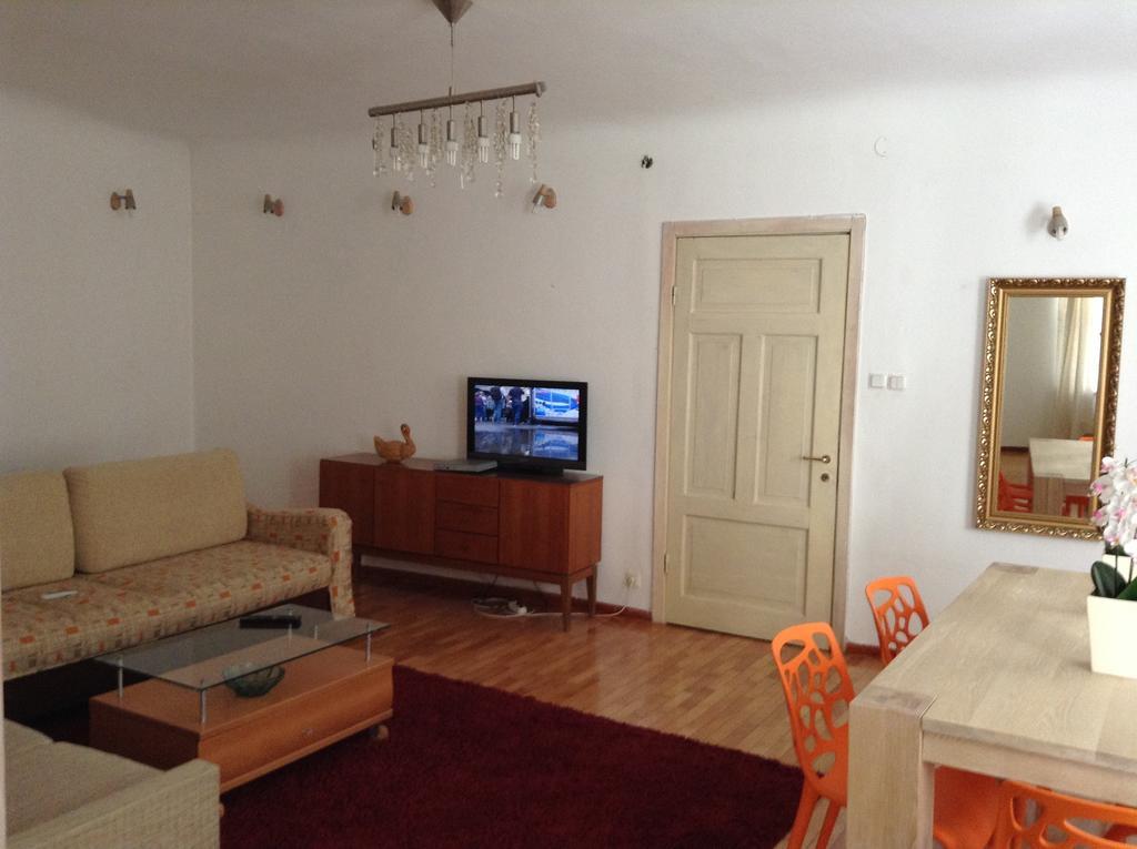 Cheap And Chic Apartamento Riga Quarto foto