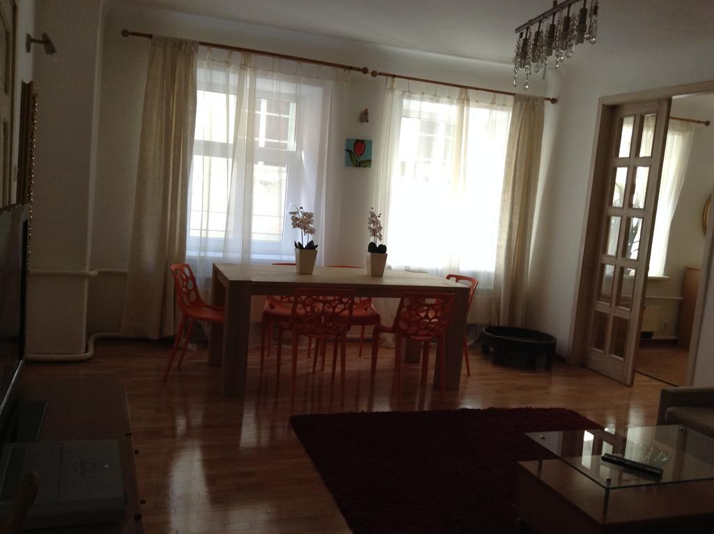 Cheap And Chic Apartamento Riga Quarto foto